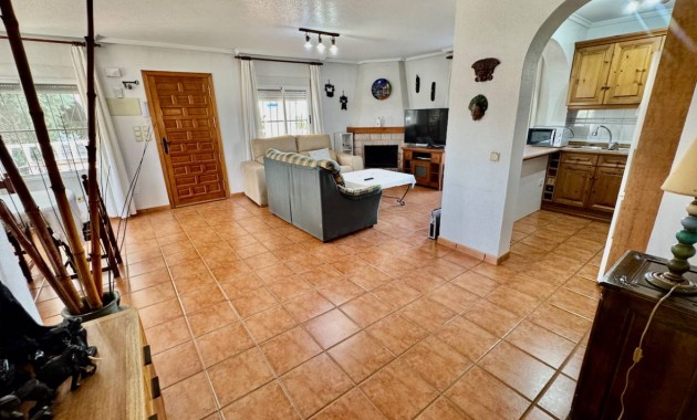Herverkoop - Finca / Country Property -
Guardamar del Segura - Guardamar
