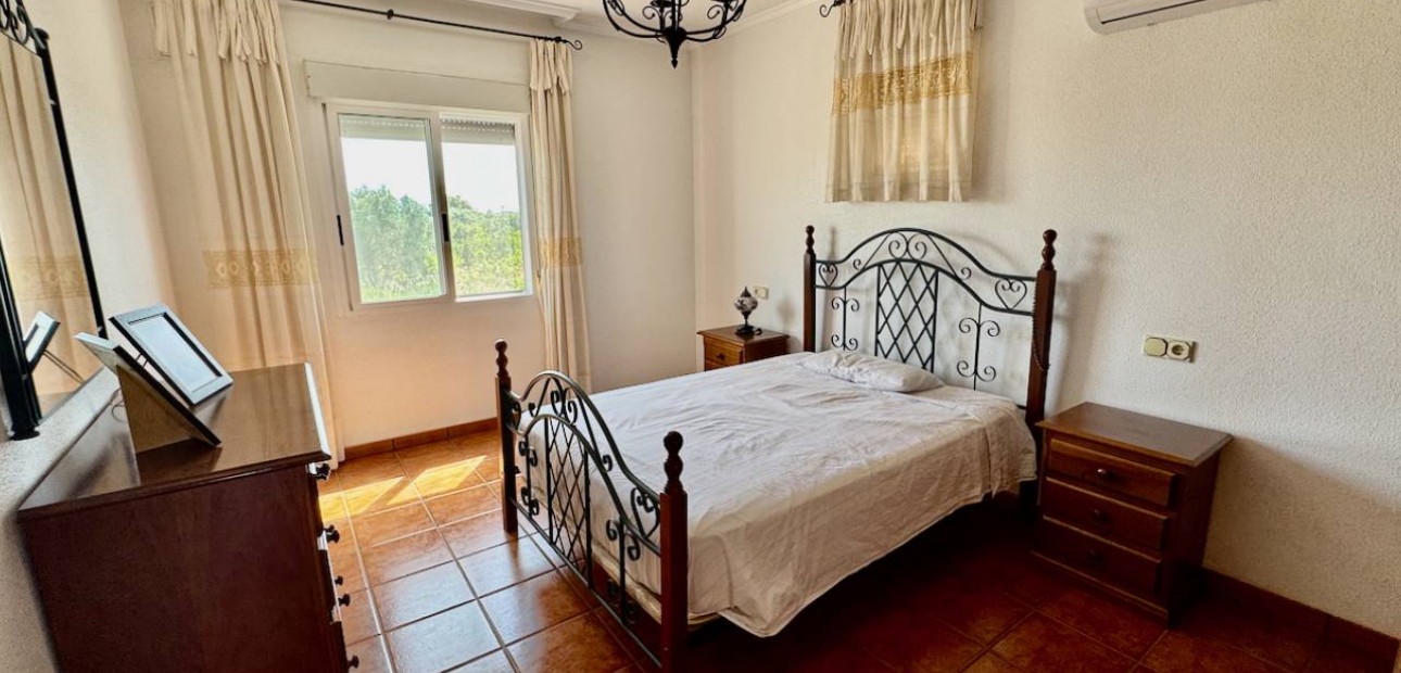 Herverkoop - Finca / Country Property -
Guardamar del Segura - Guardamar
