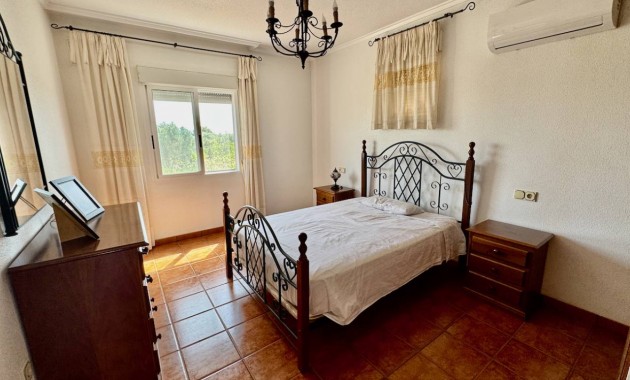 Herverkoop - Finca / Country Property -
Guardamar del Segura - Guardamar