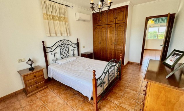 Herverkoop - Finca / Country Property -
Guardamar del Segura - Guardamar