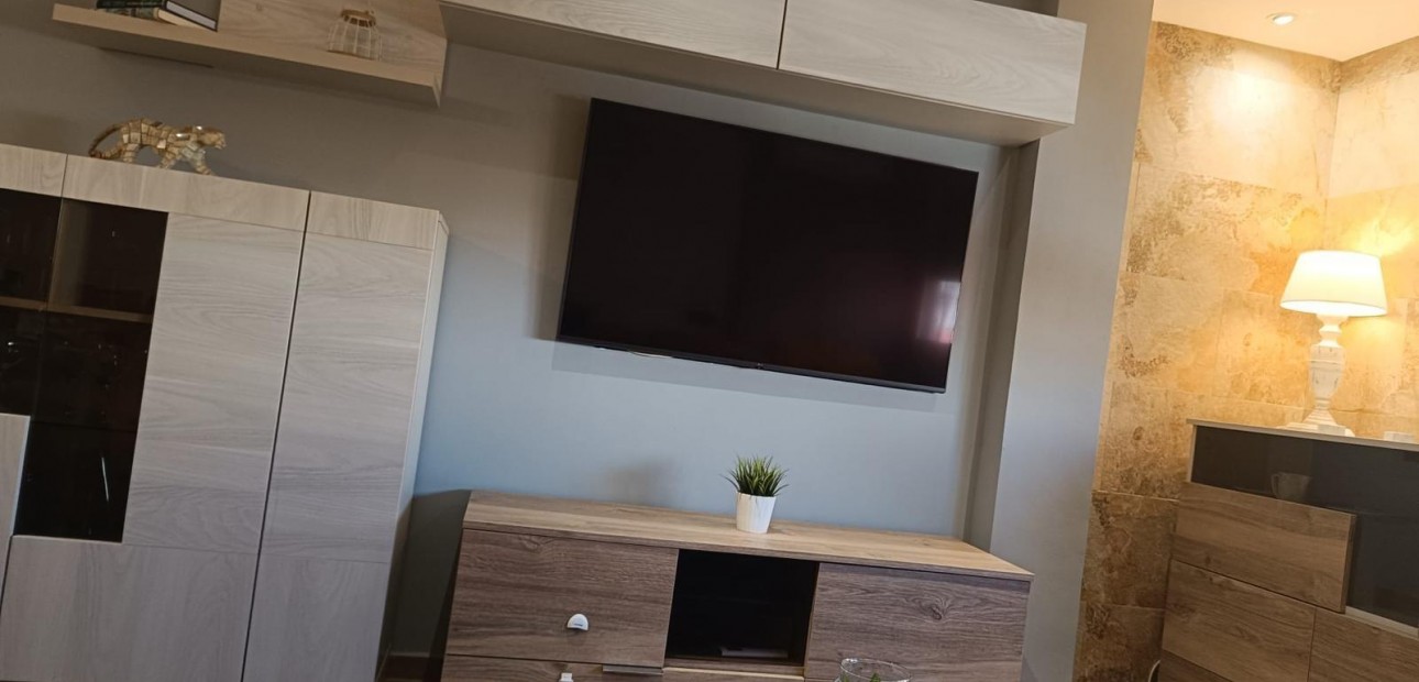 Herverkoop - Appartement / flat -
Torrevieja - Estacion de autobuses