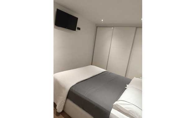 Herverkoop - Appartement / flat -
Torrevieja - Estacion de autobuses
