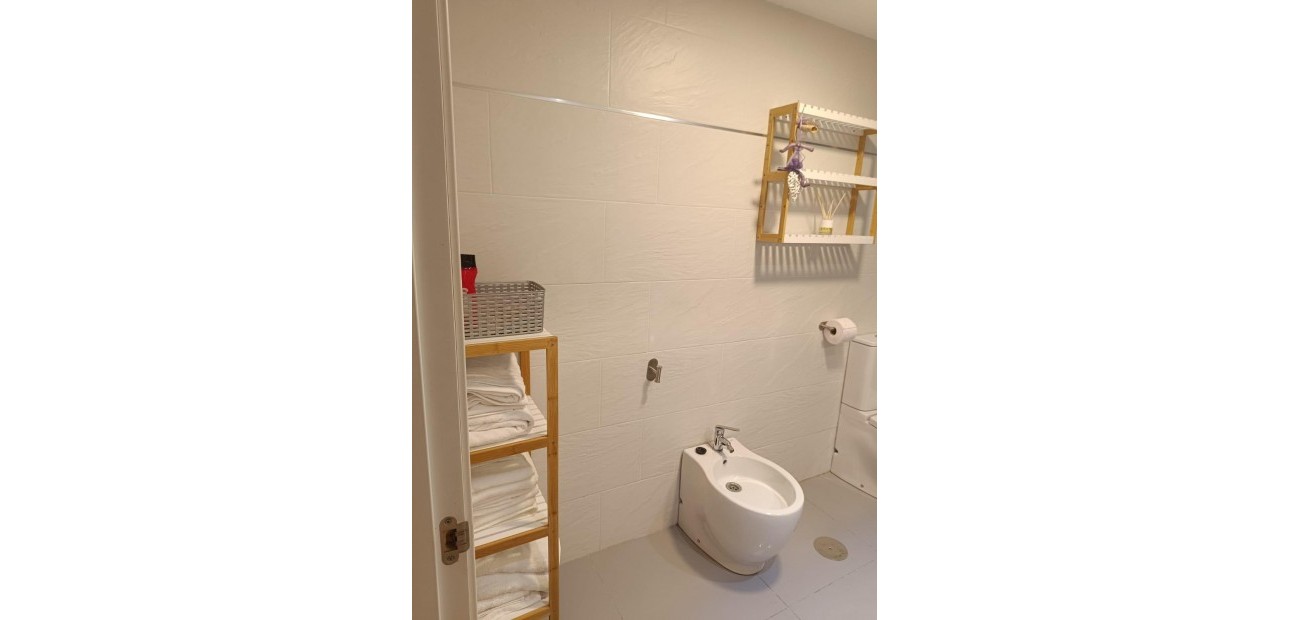 Herverkoop - Appartement / flat -
Torrevieja - Estacion de autobuses