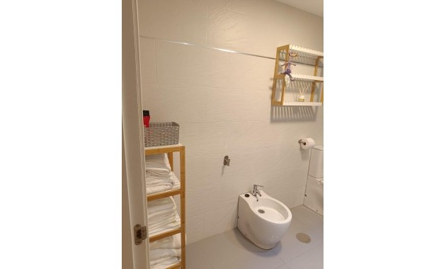 Herverkoop - Appartement / flat -
Torrevieja - Estacion de autobuses