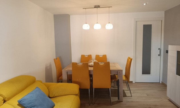Herverkoop - Appartement / flat -
Torrevieja - Estacion de autobuses