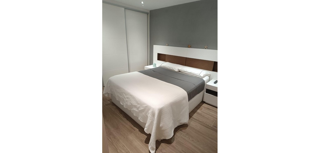 Herverkoop - Appartement / flat -
Torrevieja - Estacion de autobuses