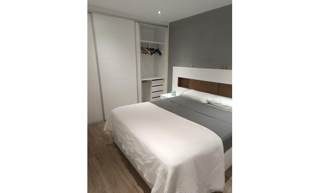 Herverkoop - Appartement / flat -
Torrevieja - Estacion de autobuses