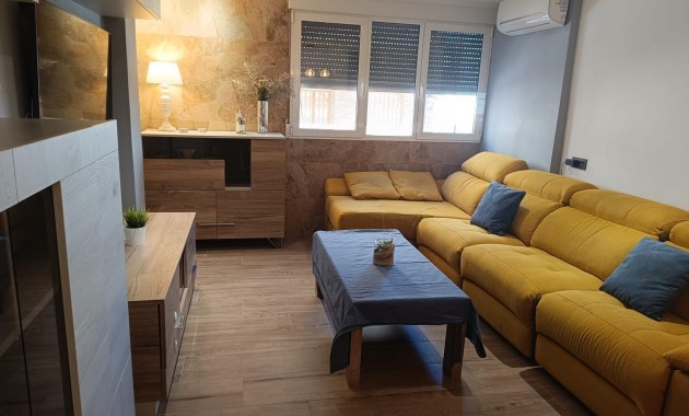 Herverkoop - Appartement / flat -
Torrevieja - Estacion de autobuses