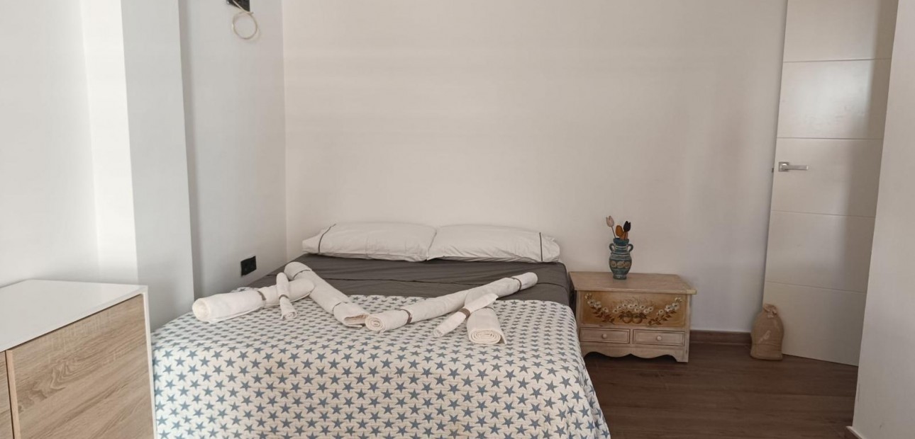 Herverkoop - Appartement / flat -
Torrevieja - Estacion de autobuses