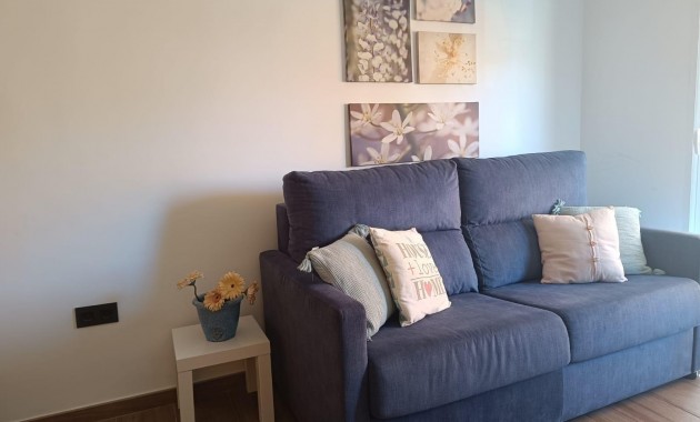 Herverkoop - Appartement / flat -
Torrevieja - Estacion de autobuses