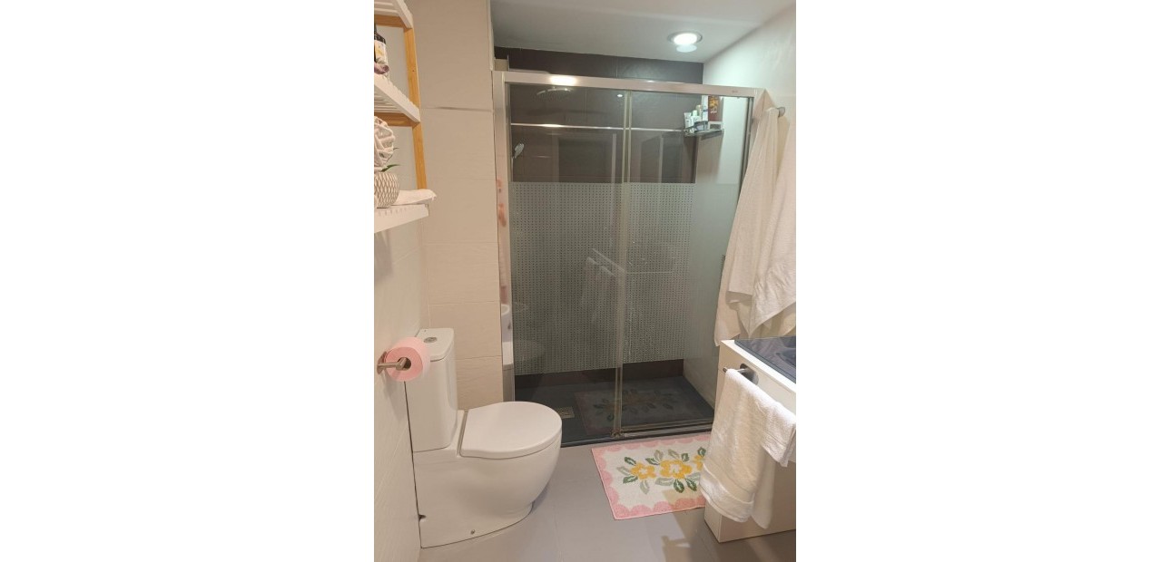 Herverkoop - Appartement / flat -
Torrevieja - Estacion de autobuses