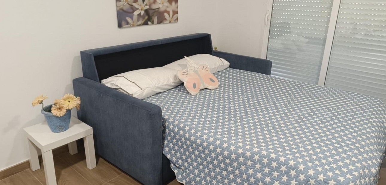 Herverkoop - Appartement / flat -
Torrevieja - Estacion de autobuses