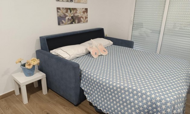 Herverkoop - Appartement / flat -
Torrevieja - Estacion de autobuses
