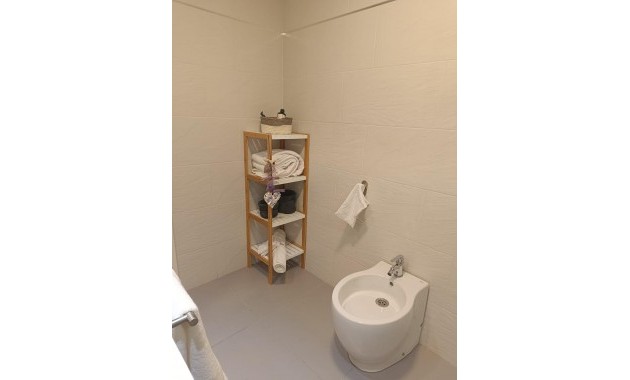 Herverkoop - Appartement / flat -
Torrevieja - Estacion de autobuses