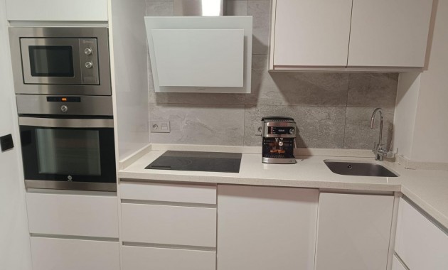 Herverkoop - Appartement / flat -
Torrevieja - Estacion de autobuses
