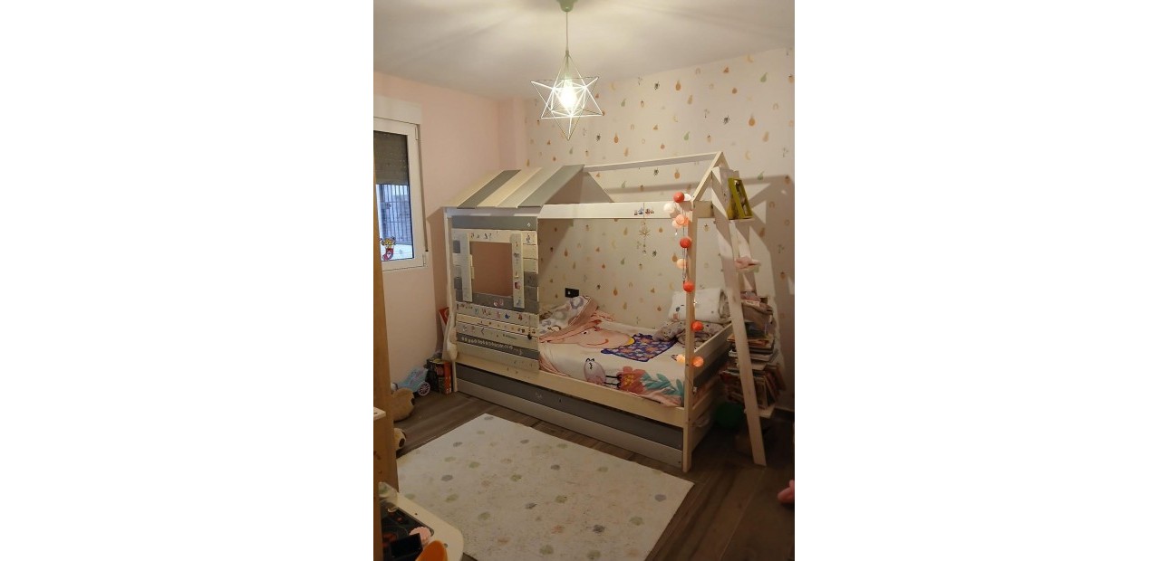 Herverkoop - Appartement / flat -
Torrevieja - Estacion de autobuses