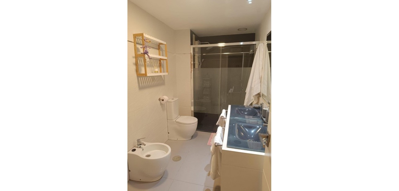 Herverkoop - Appartement / flat -
Torrevieja - Estacion de autobuses