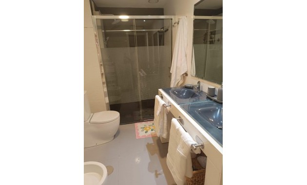 Herverkoop - Appartement / flat -
Torrevieja - Estacion de autobuses
