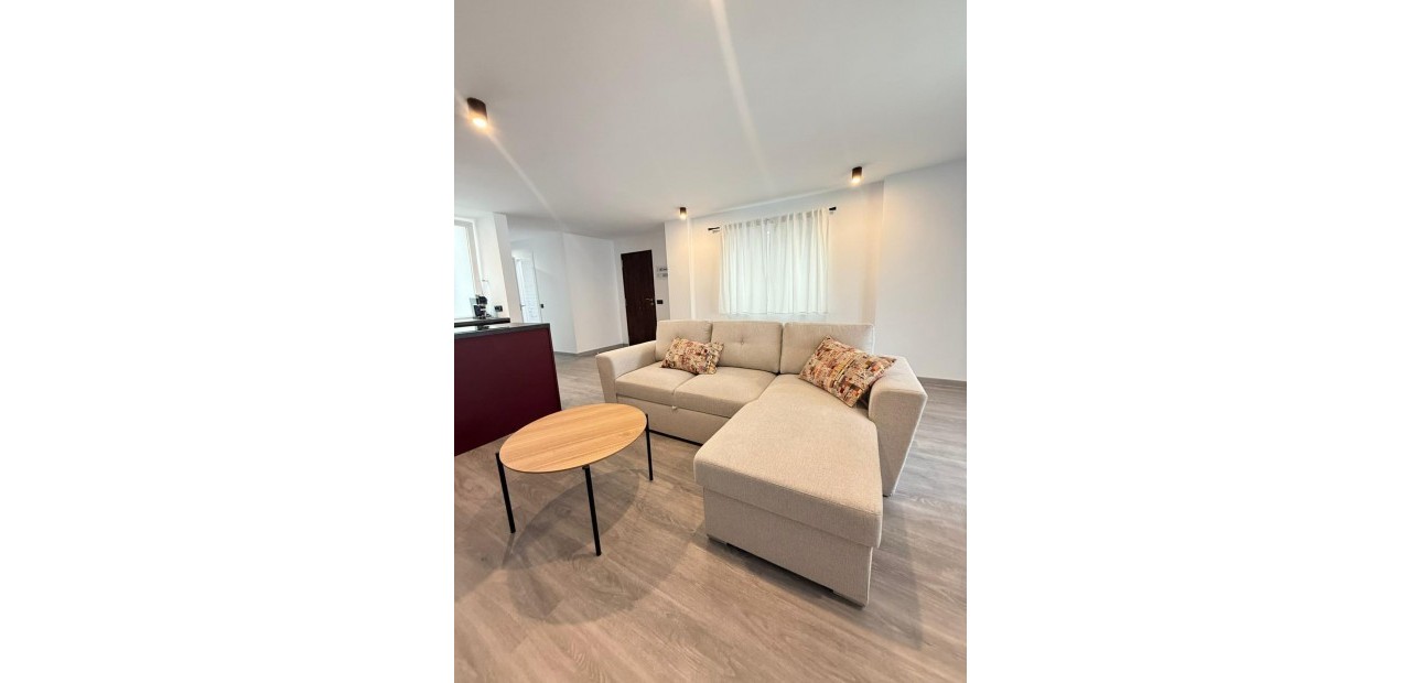 Herverkoop - Appartement / flat -
Torrevieja - Estacion de autobuses