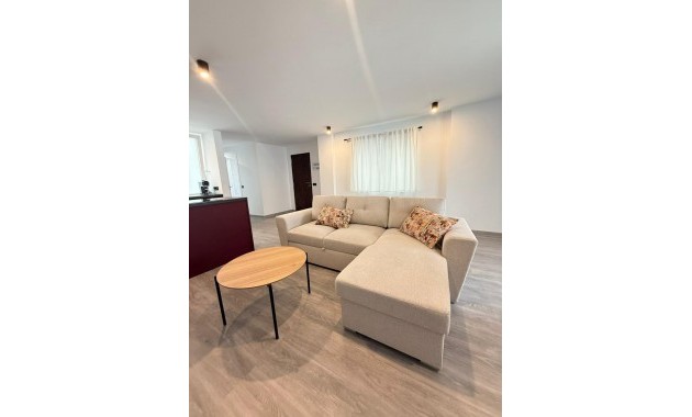 Herverkoop - Appartement / flat -
Torrevieja - Estacion de autobuses