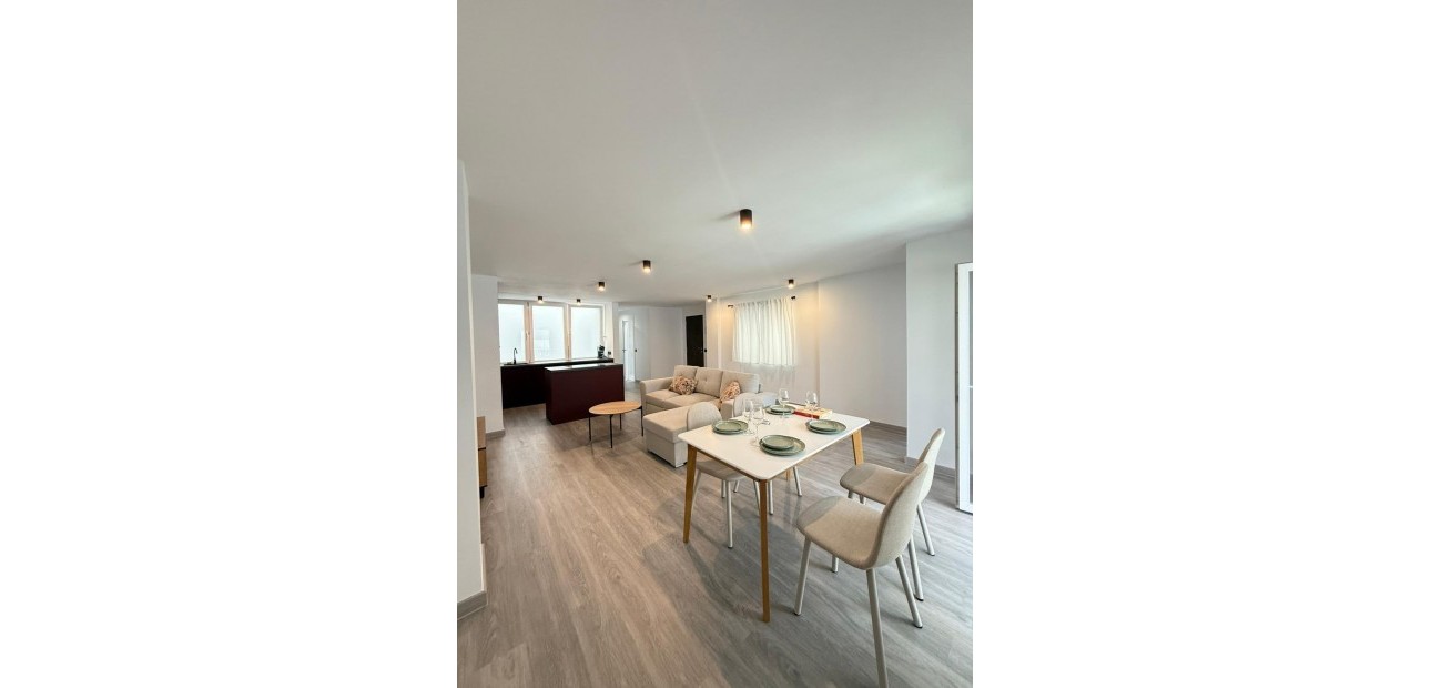 Herverkoop - Appartement / flat -
Torrevieja - Estacion de autobuses