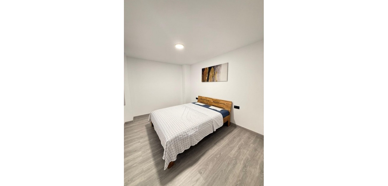 Herverkoop - Appartement / flat -
Torrevieja - Estacion de autobuses