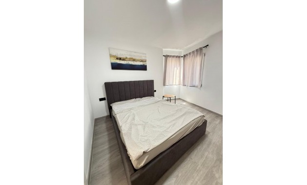 Herverkoop - Appartement / flat -
Torrevieja - Estacion de autobuses