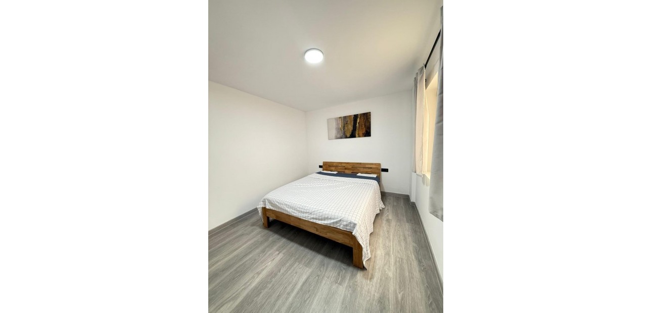 Herverkoop - Appartement / flat -
Torrevieja - Estacion de autobuses