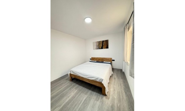 Herverkoop - Appartement / flat -
Torrevieja - Estacion de autobuses