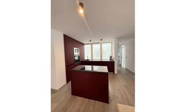 Herverkoop - Appartement / flat -
Torrevieja - Estacion de autobuses