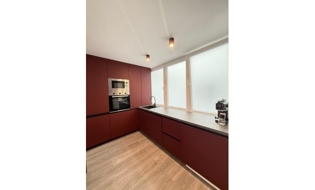 Herverkoop - Appartement / flat -
Torrevieja - Estacion de autobuses