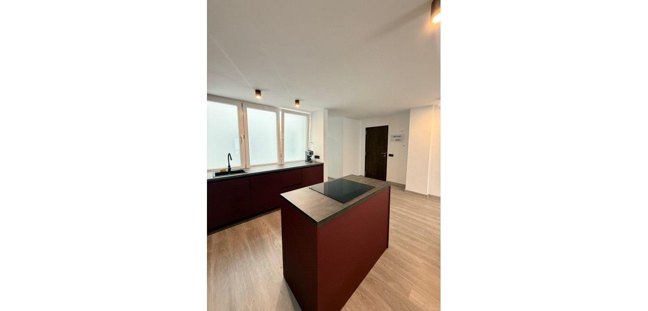 Herverkoop - Appartement / flat -
Torrevieja - Estacion de autobuses