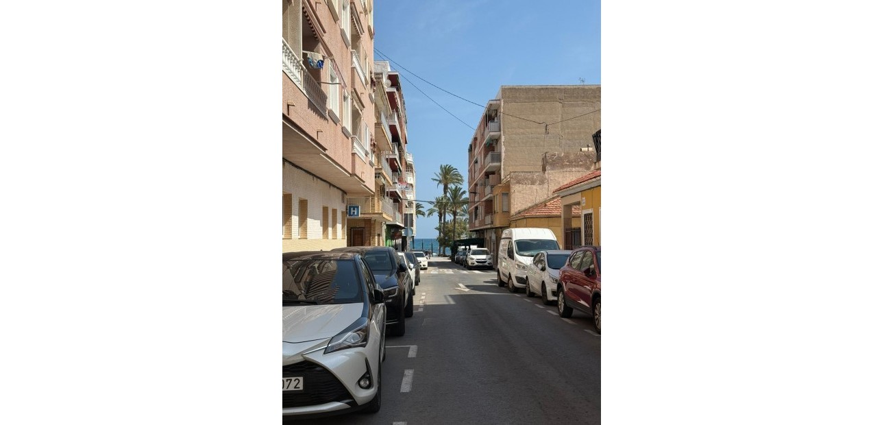 Herverkoop - Appartement / flat -
Torrevieja - Estacion de autobuses