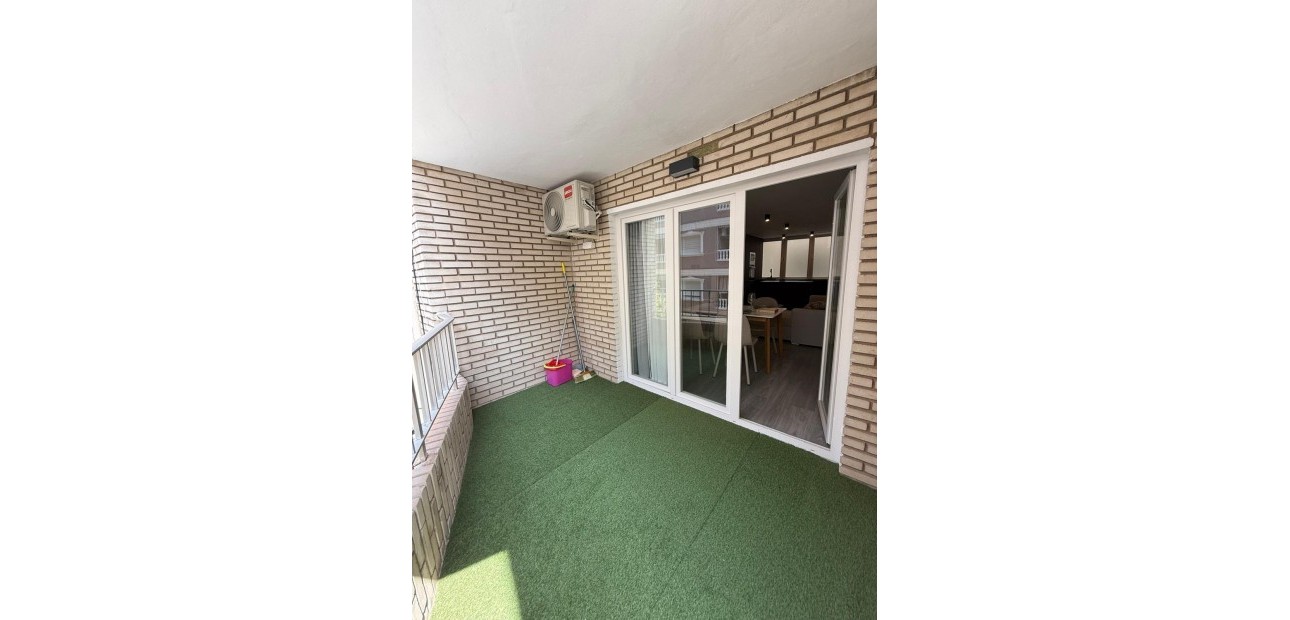 Herverkoop - Appartement / flat -
Torrevieja - Estacion de autobuses