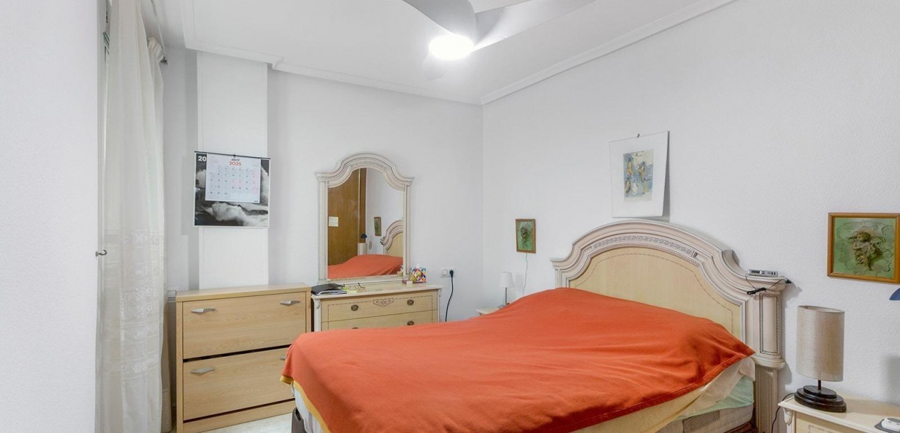 Herverkoop - Appartement / flat -
Torrevieja - Playa de los locos