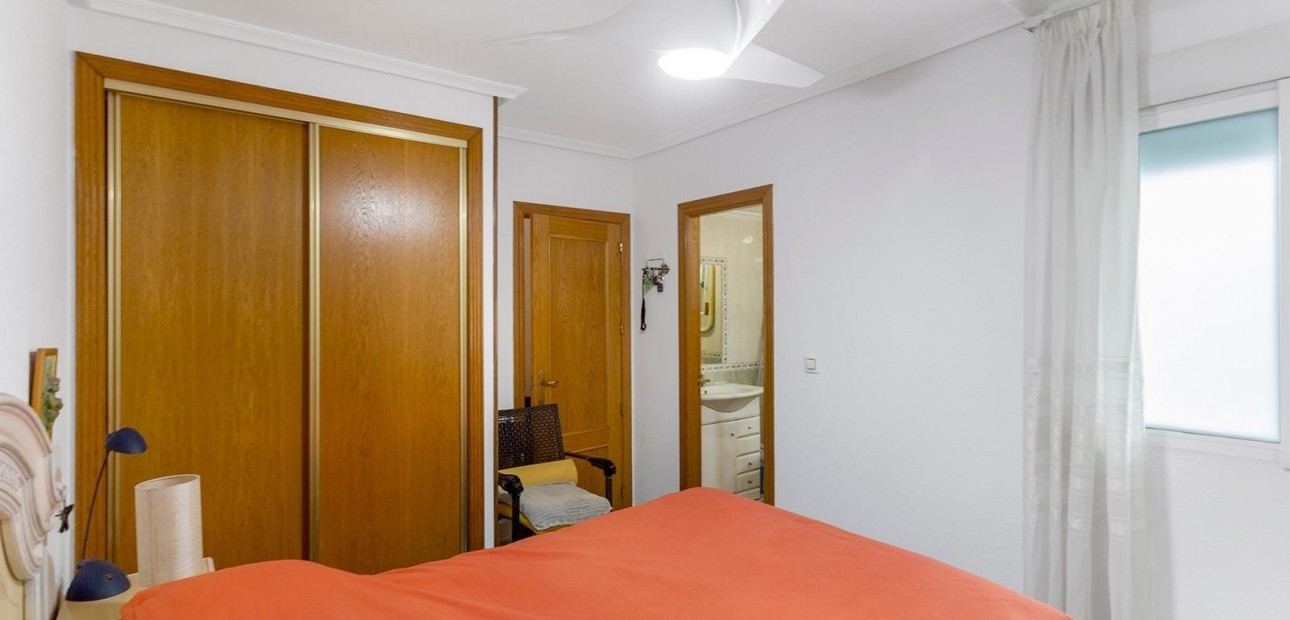 Herverkoop - Appartement / flat -
Torrevieja - Playa de los locos