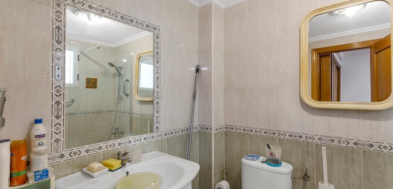 Herverkoop - Appartement / flat -
Torrevieja - Playa de los locos