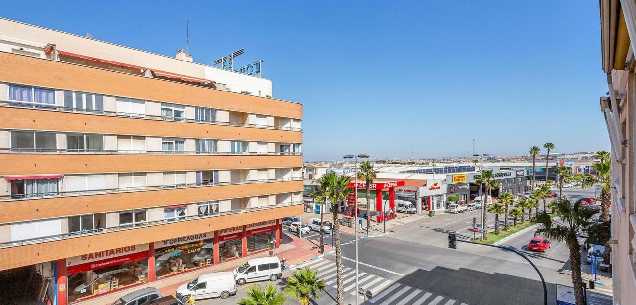 Herverkoop - Appartement / flat -
Torrevieja - Playa de los locos