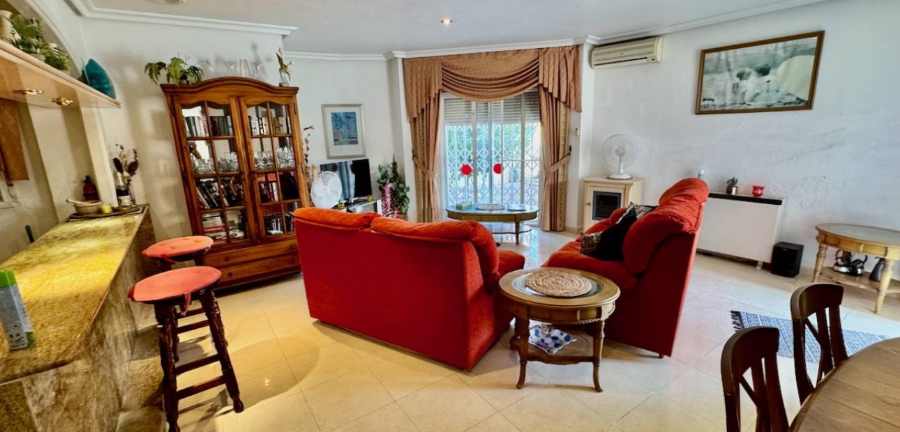Venta - Villa -
Benferri