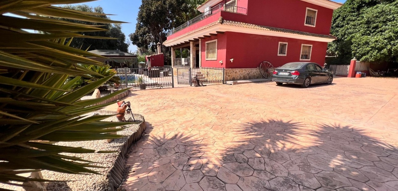 Sale - Finca Country Property -
Los Montesinos