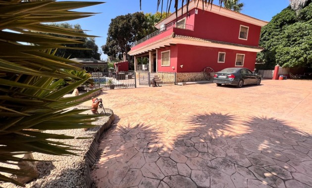 Sale - Finca Country Property -
Los Montesinos
