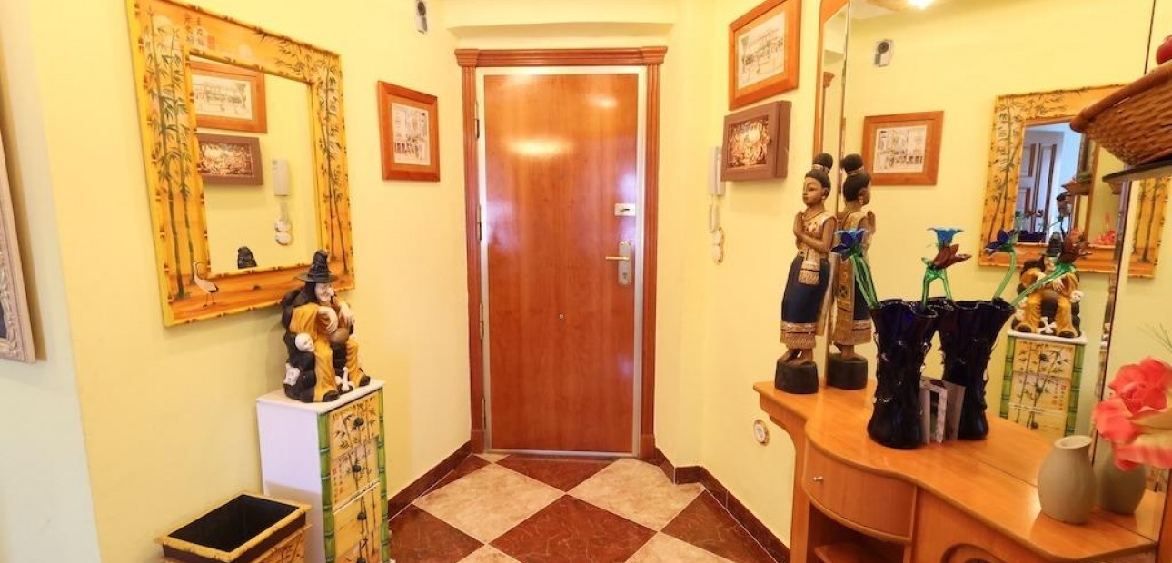 Sale - Apartment / flat -
Torrevieja - Acequion