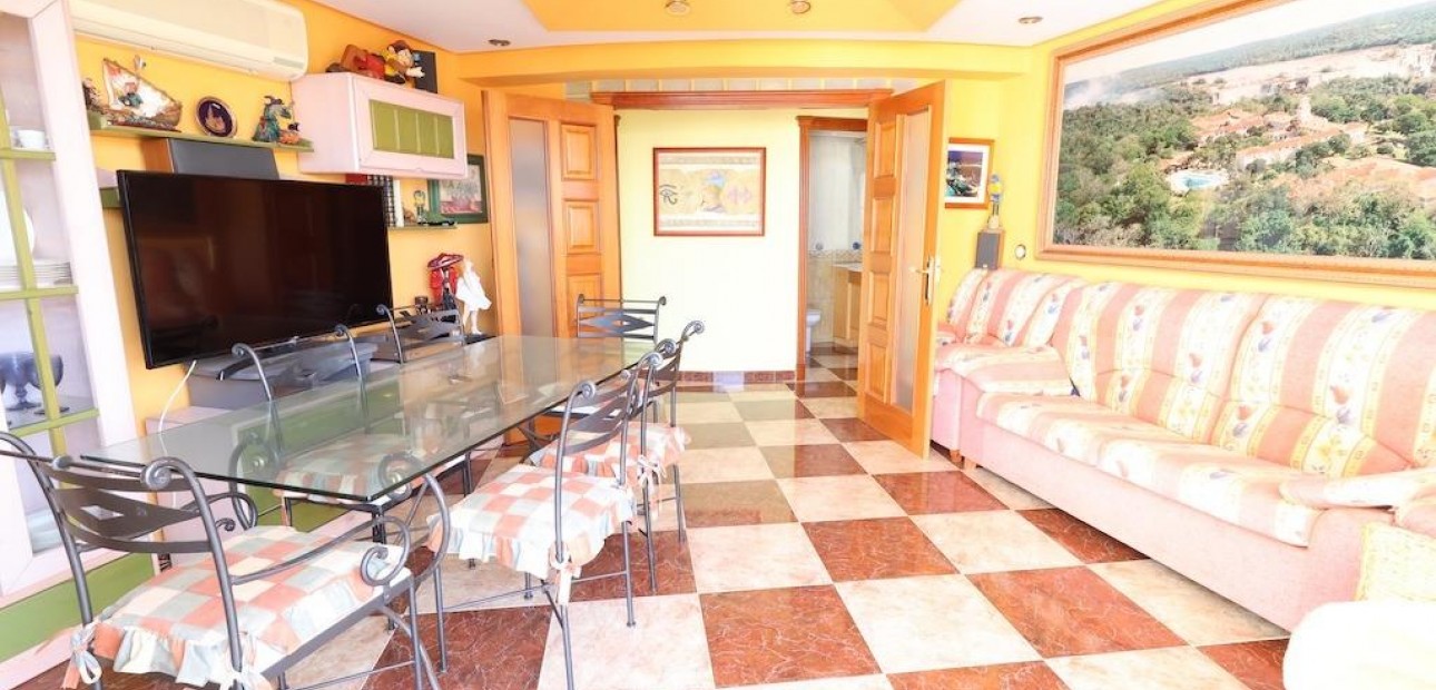 Sale - Apartment / flat -
Torrevieja - Acequion