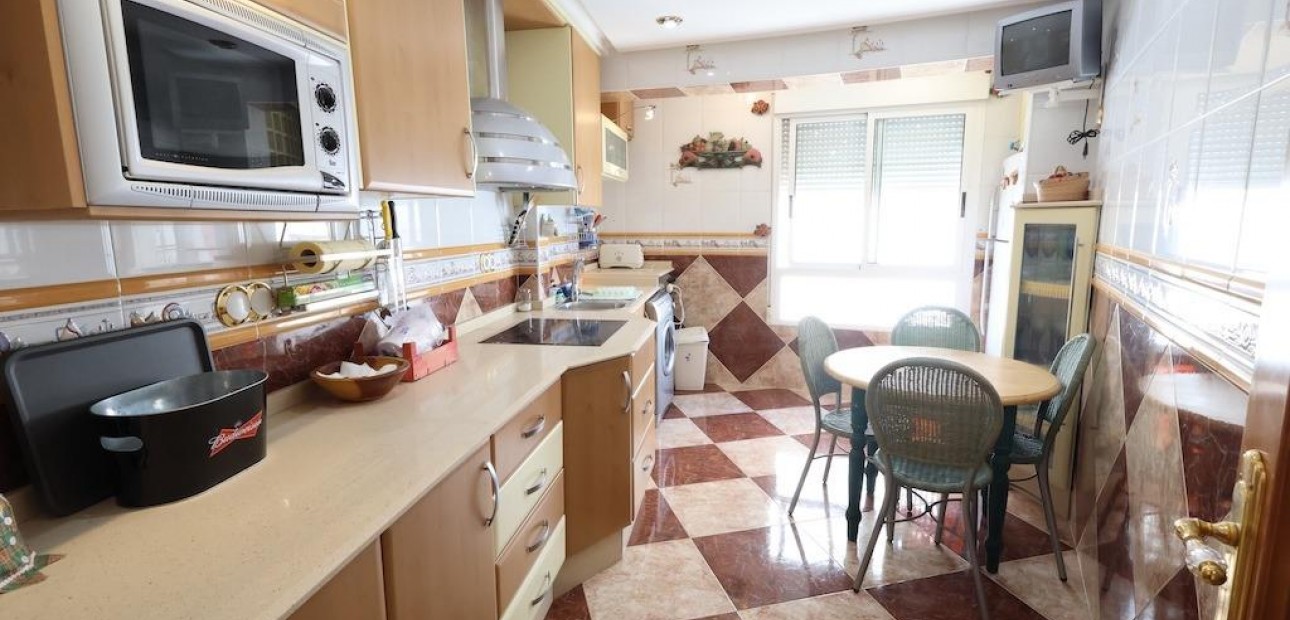 Sale - Apartment / flat -
Torrevieja - Acequion