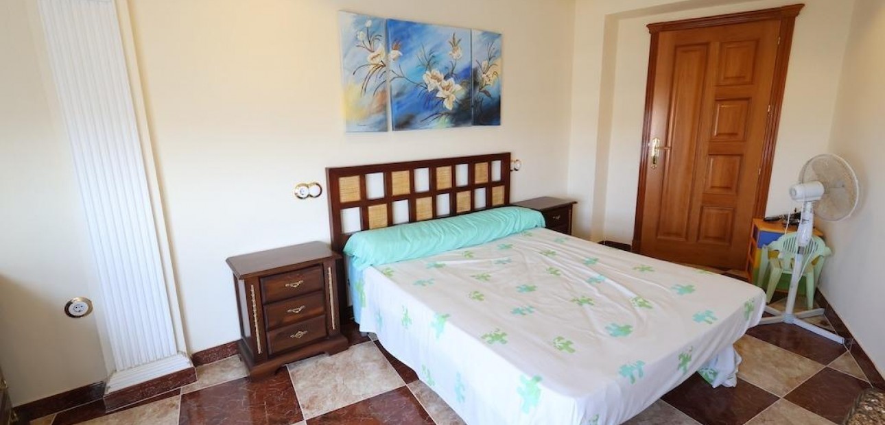 Sale - Apartment / flat -
Torrevieja - Acequion