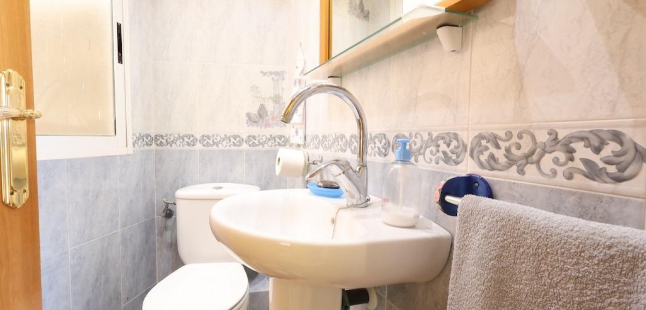 Sale - Apartment / flat -
Torrevieja - Acequion