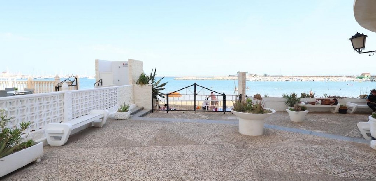 Sale - Apartment / flat -
Torrevieja - Acequion