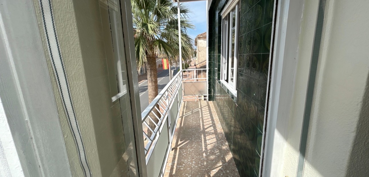 Venta - Apartamento / piso -
Jacarilla