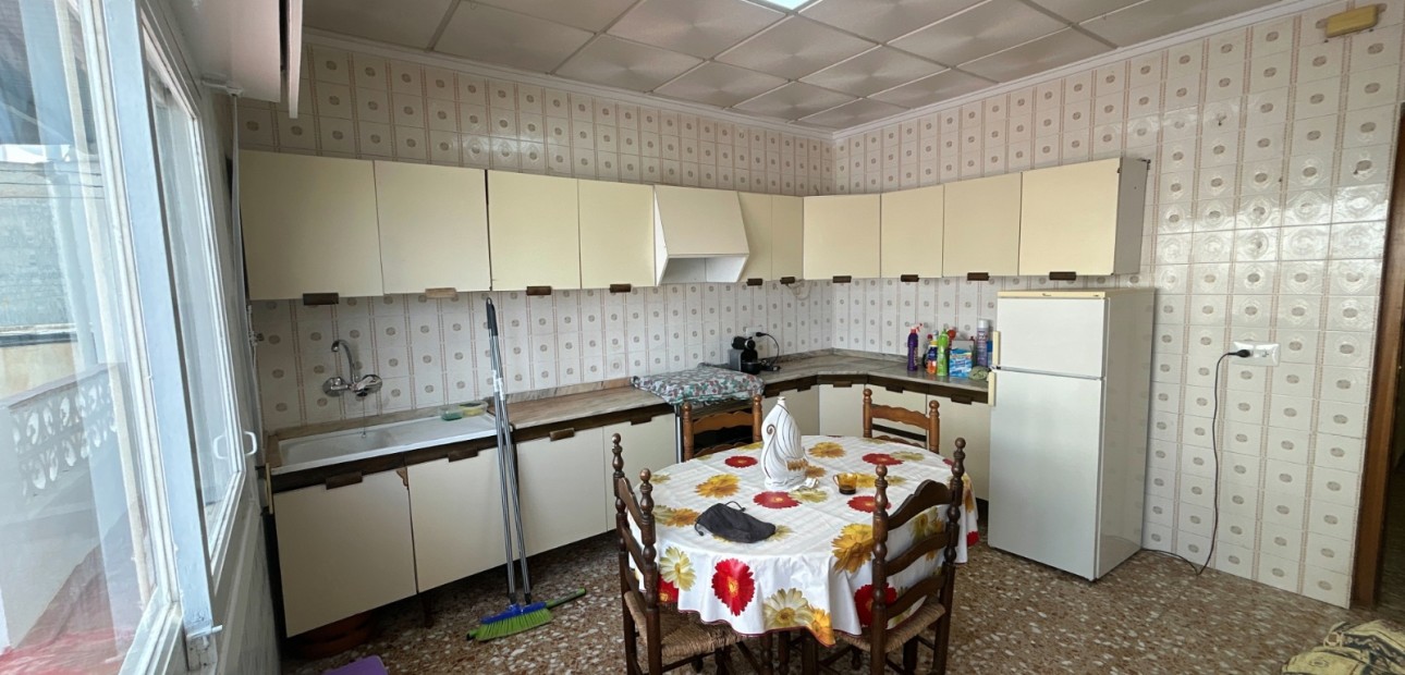 Venta - Apartamento / piso -
Jacarilla