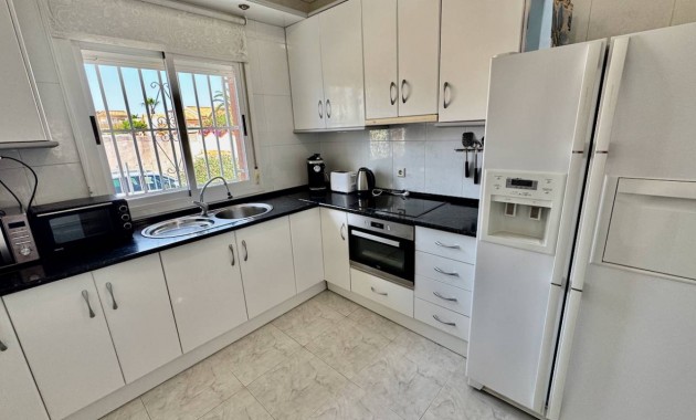 Venta - Villa -
Ciudad Quesada - Lo Pepin